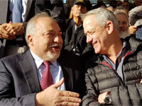 בני גנץ, אביגדור ליברמן / צילום: אמיר מאירי