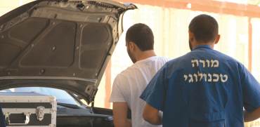 מורה טכנולוגי / צילום: גיל ארבל