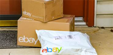 חבילות של eBay / צילום: שאטרסטוק, א.ס.א.פ קריאייטיב